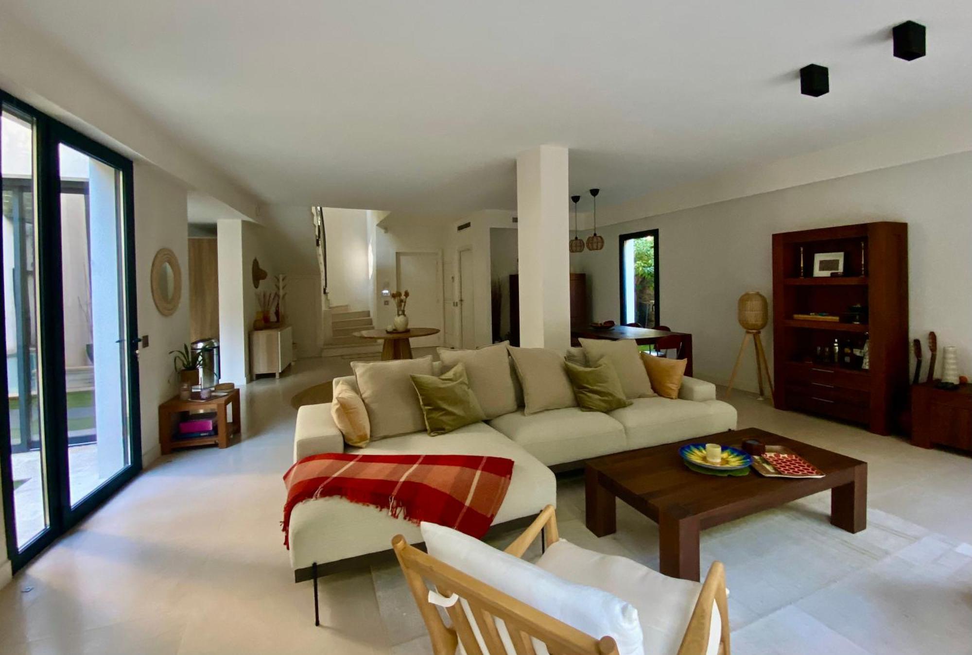 Rumah Bali Cannes Esterno foto