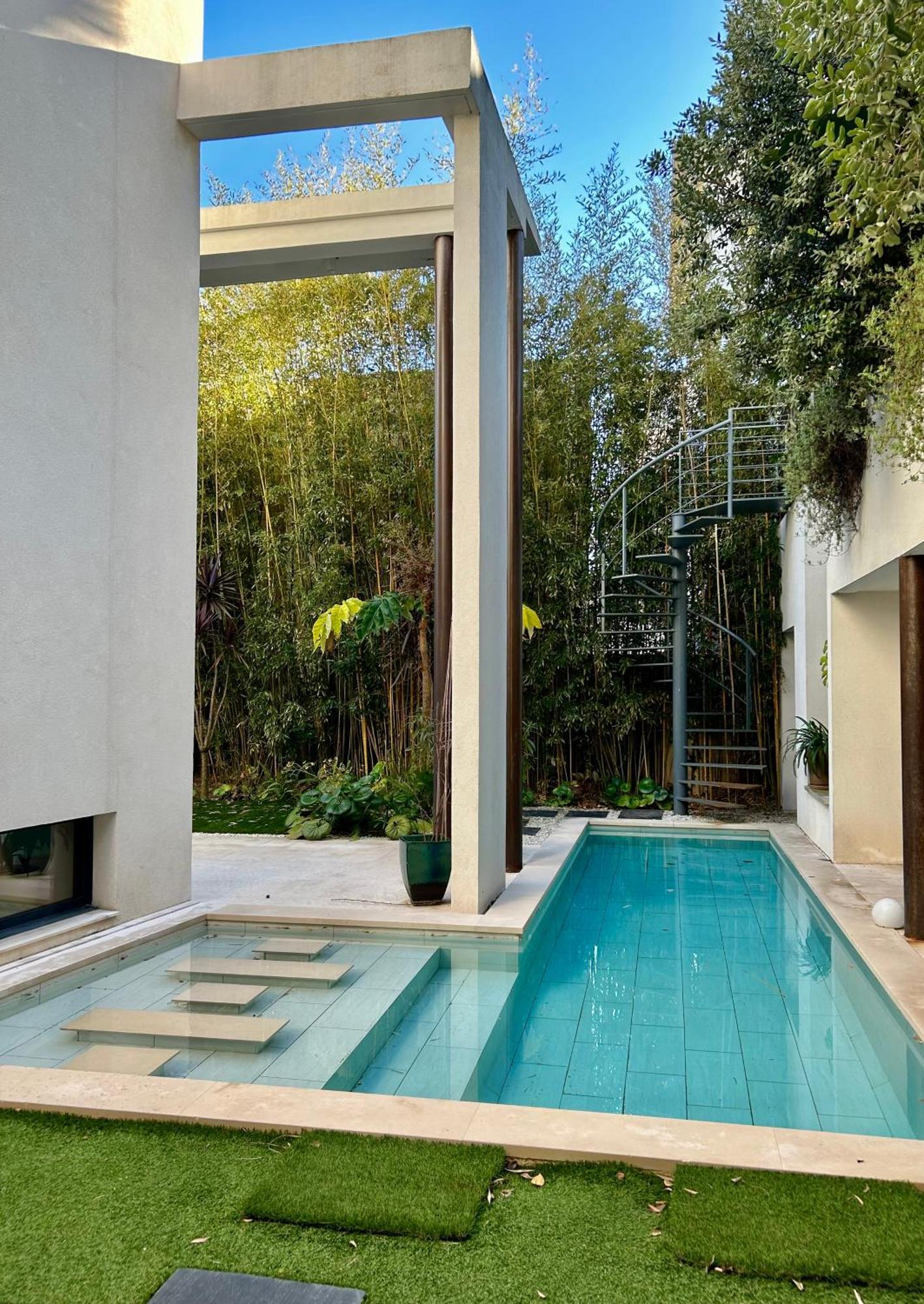 Rumah Bali Cannes Esterno foto